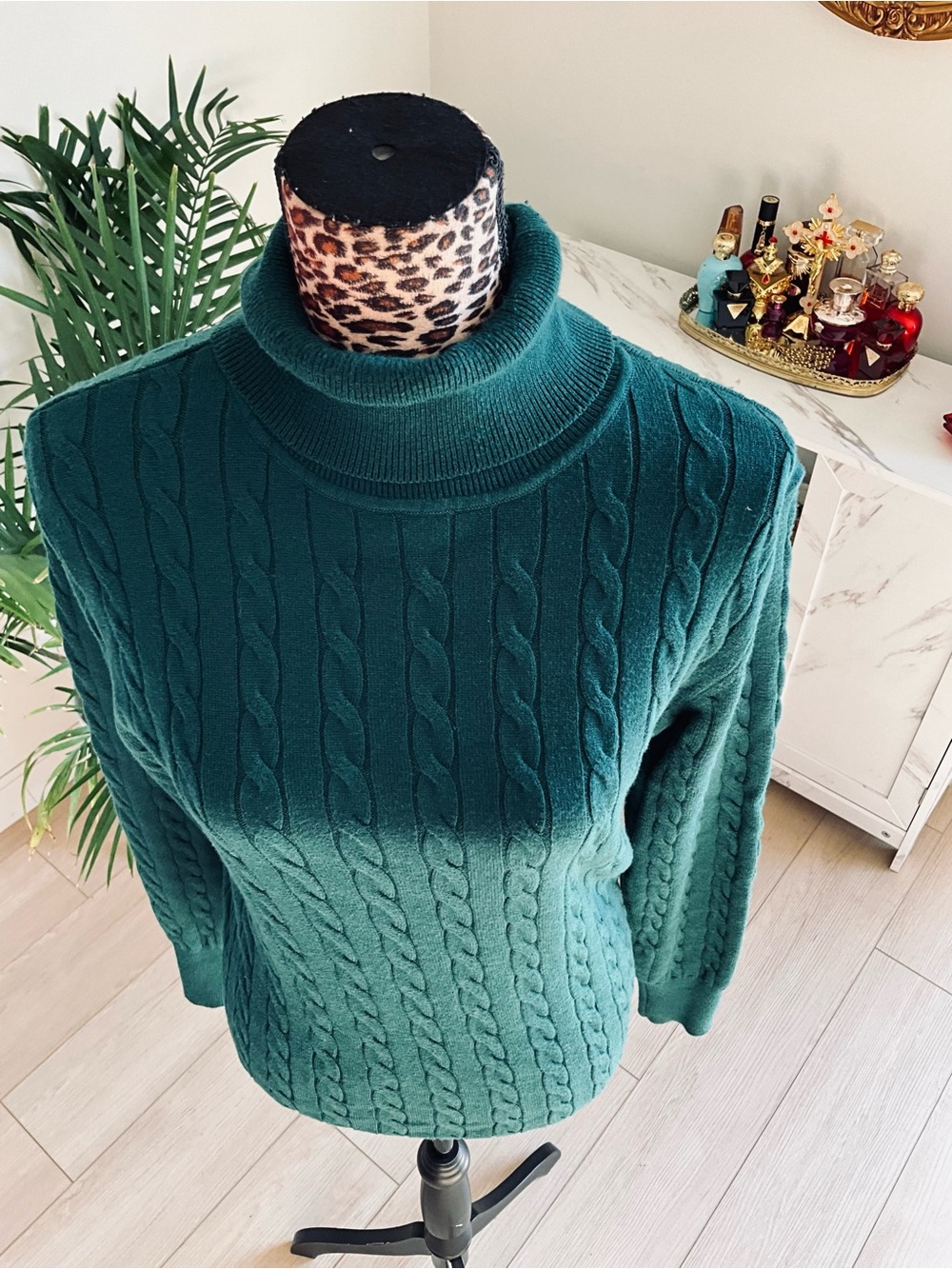Green Pine Sweater - Picture 11 of 11
